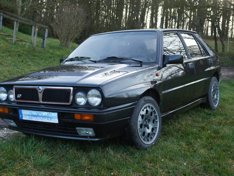 Bild 7/105 von Lancia Delta HF Integrale 16V (1990)