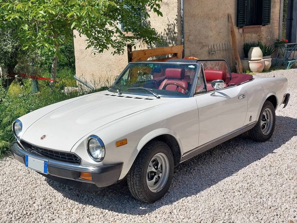 Bild 4/8 von FIAT Spider 2000 (1980)