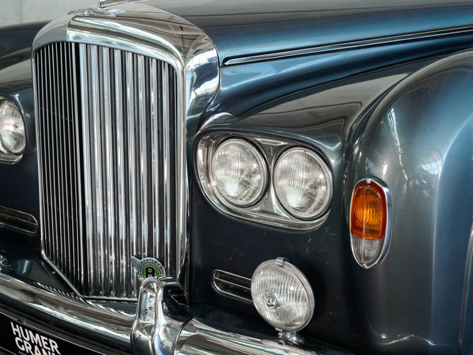 Image 4/50 of Bentley S 3 (1964)