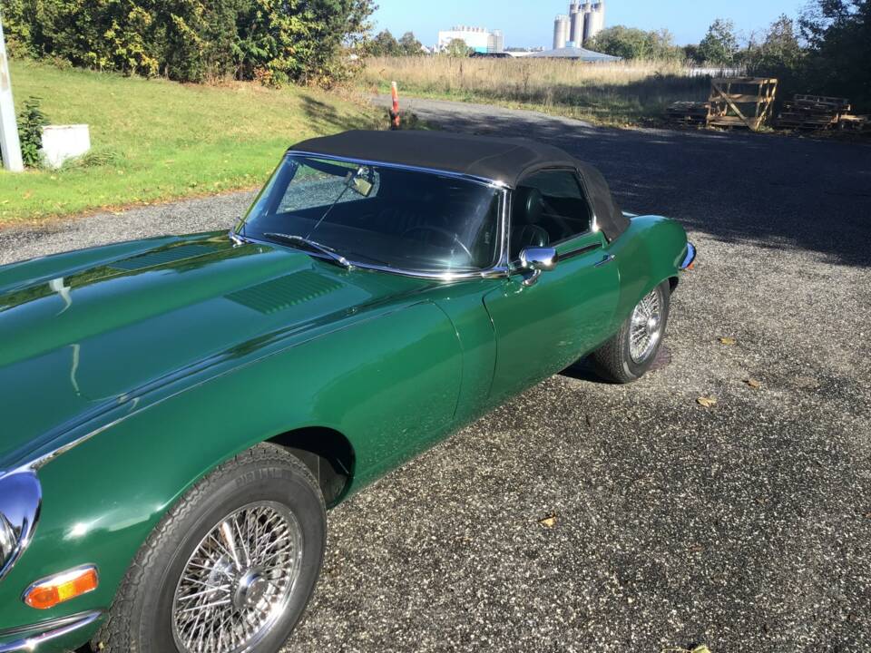 Image 3/22 de Jaguar Type E V12 (1974)