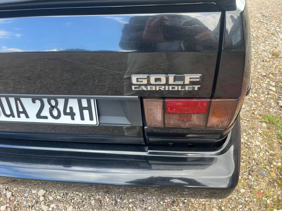 Image 50/78 de Volkswagen Golf Mk I Convertible 1.8 (1989)