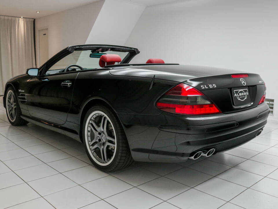 Image 3/21 of Mercedes-Benz SL 65 AMG (2005)