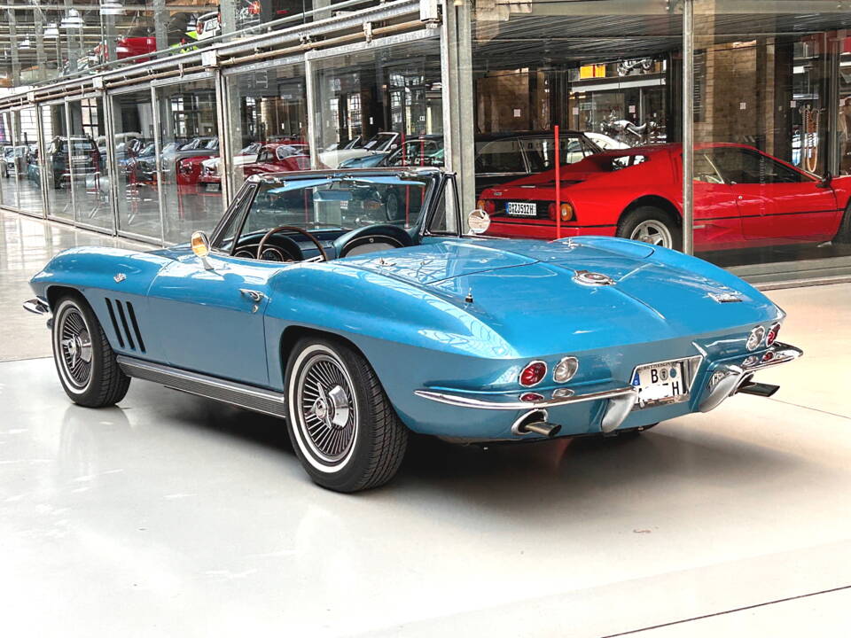 Image 21/41 of Chevrolet Corvette Sting Ray Convertible (1966)