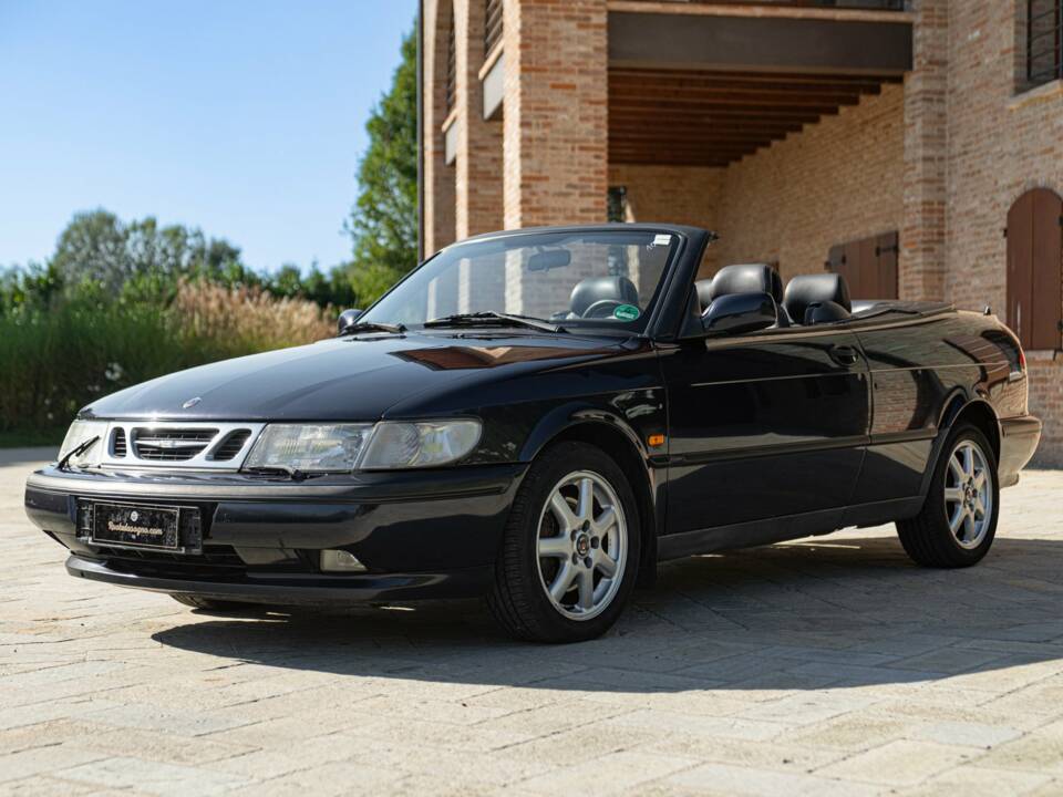 Bild 1/50 von Saab 900 2.0i (1997)
