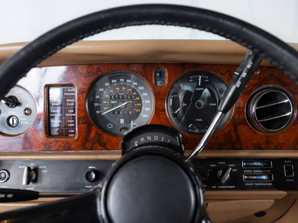 Immagine 11/32 di Rolls-Royce Silver Wraith II (1979)