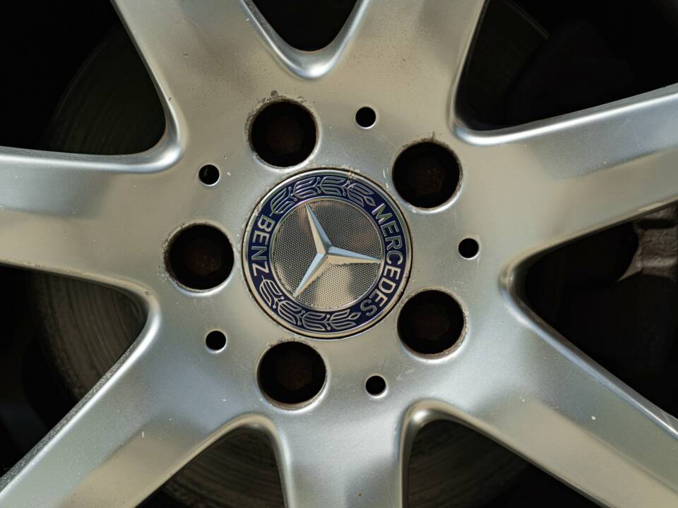 Image 19/50 of Mercedes-Benz C 320 Sportcoupé (2003)