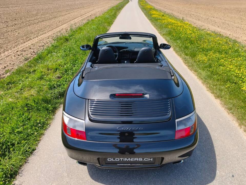 Bild 24/26 von Porsche 911 Carrera (2000)