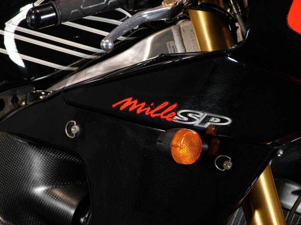 Bild 32/50 von Aprilia RSV 1000 V60 (1999)