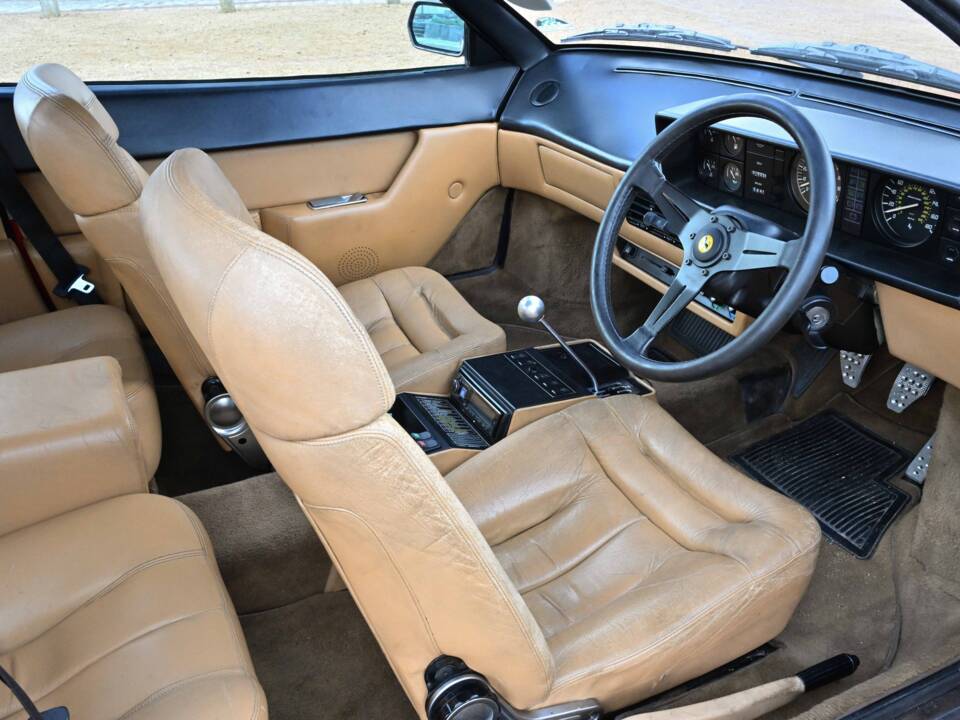 Image 4/50 of Ferrari Mondial 8 (1981)