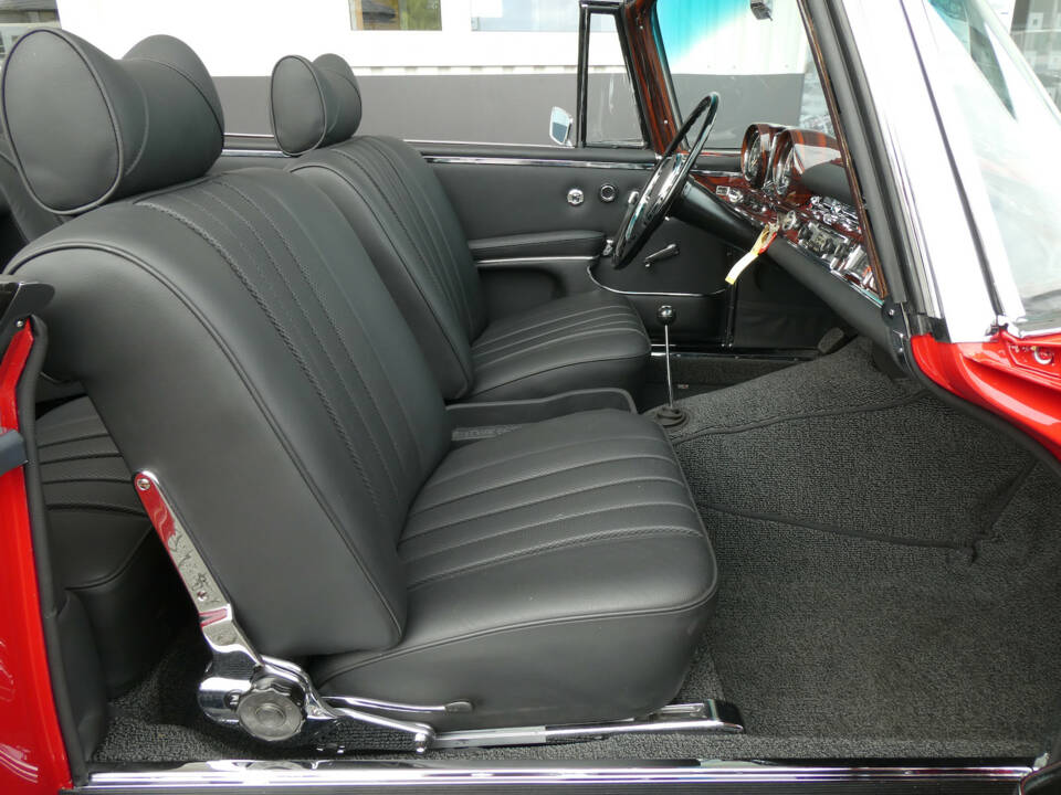 Afbeelding 13/28 van Mercedes-Benz 250 SE (1965)