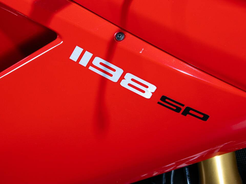 Immagine 44/50 di Ducati DUMMY (2011)