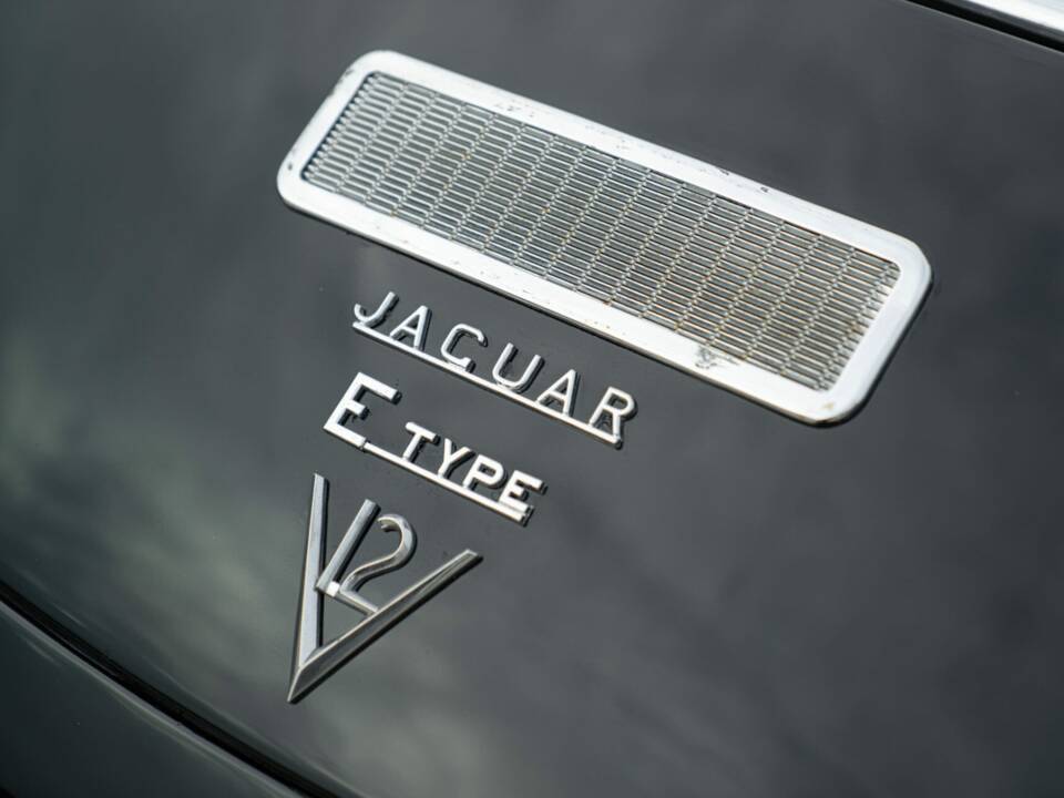 Bild 18/50 von Jaguar E-Type V12 (2+2) (1971)