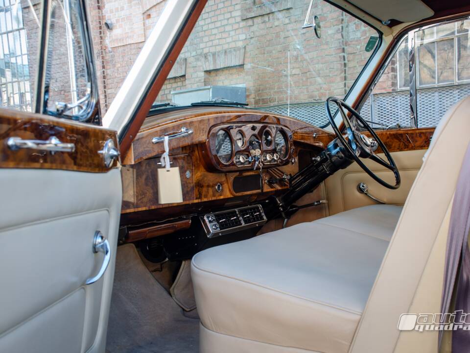 Bild 11/14 von Rolls-Royce Phantom V (1966)