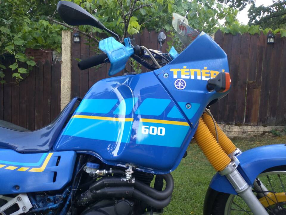 Bild 18/24 von Yamaha DUMMY (1988)