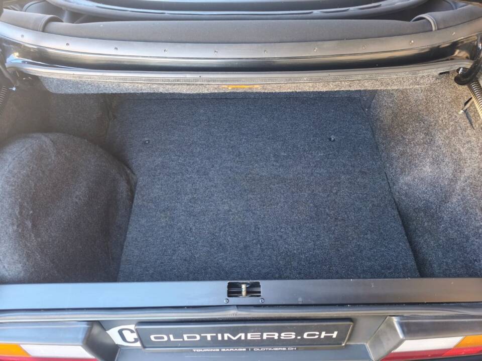 Image 17/24 of Saab 900 2.1 i 16V (1991)