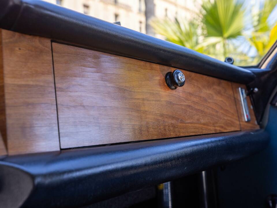 Imagen 16/47 de Ferrari 330 GT 2+2 (1964)