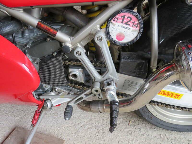 Immagine 26/38 di Ducati DUMMY (1994)