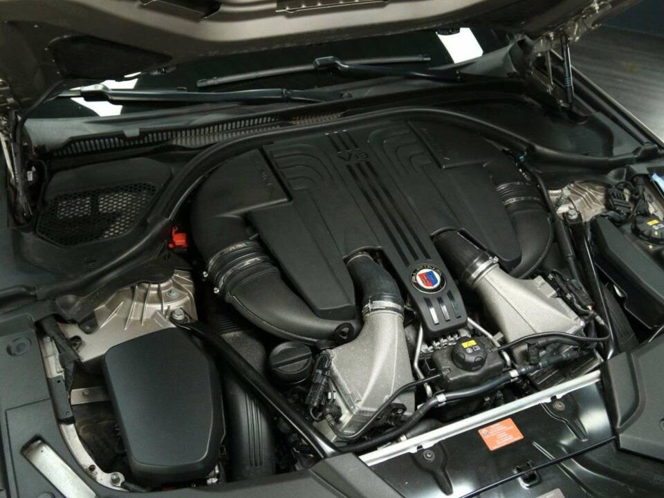 Image 32/50 of ALPINA B5 Biturbo AWD (2017)