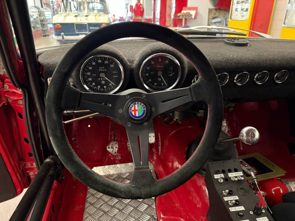 Image 10/18 of Alfa Romeo Giulia GTA 1300 Junior (1970)
