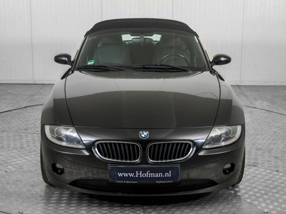 Afbeelding 50/50 van BMW Z4 2.2i (2005)