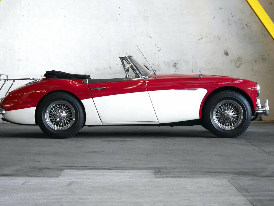 Image 3/29 of Austin-Healey 3000 Mk II (BJ7) (1963)