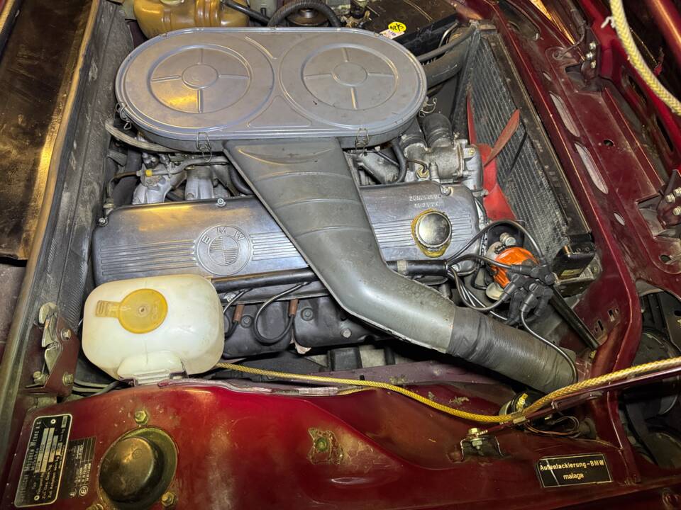 Bild 18/29 von BMW 2500 (1977)