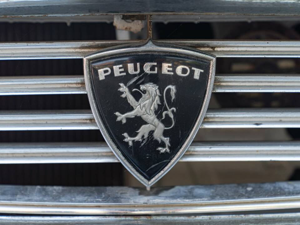 Image 16/29 of Peugeot 404 Coupé (1966)