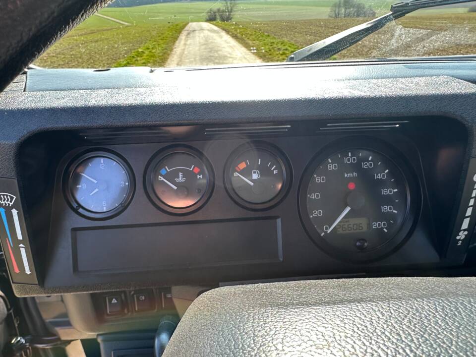 Image 13/47 of Land Rover Defender 110 Td5 (2000)