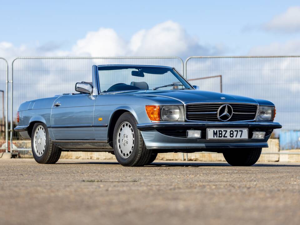 Image 1/47 of Mercedes-Benz 300 SL (1987)