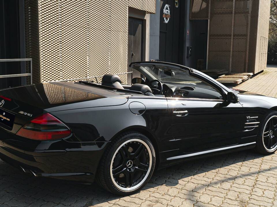 Imagen 4/50 de Mercedes-Benz SL 55 AMG (2002)