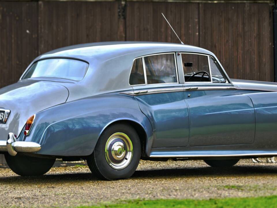 Image 12/50 of Bentley S 3 (1964)