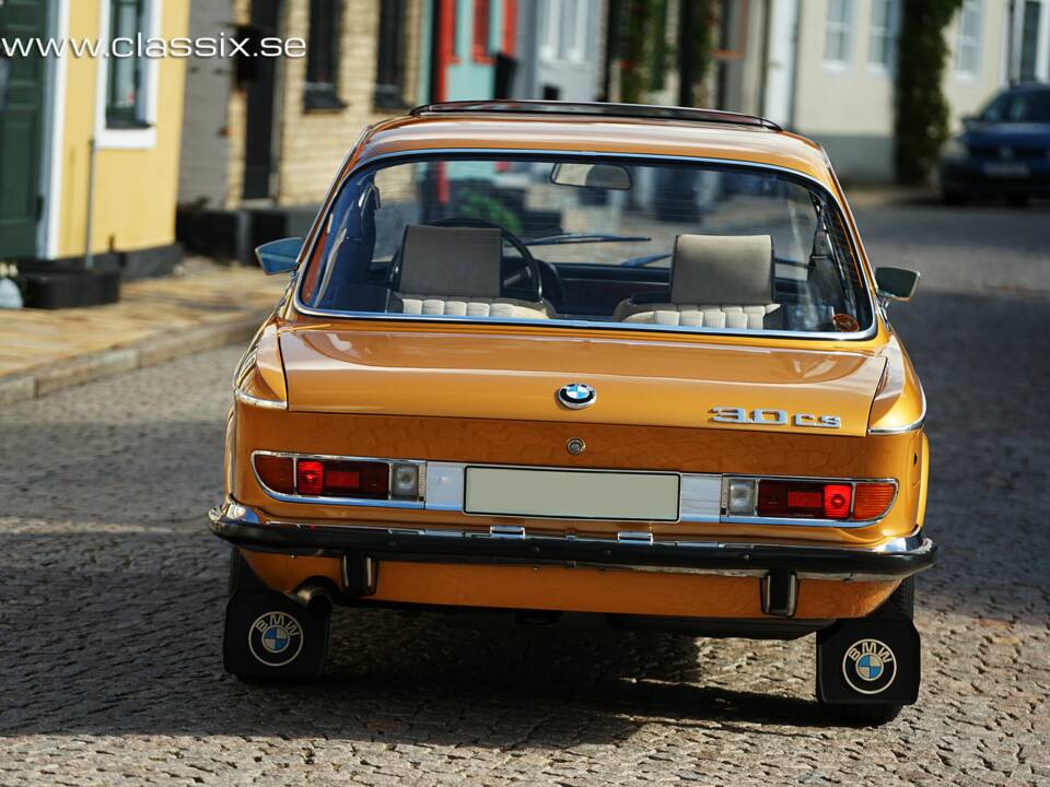Image 14/32 of BMW 3.0 CS (1972)