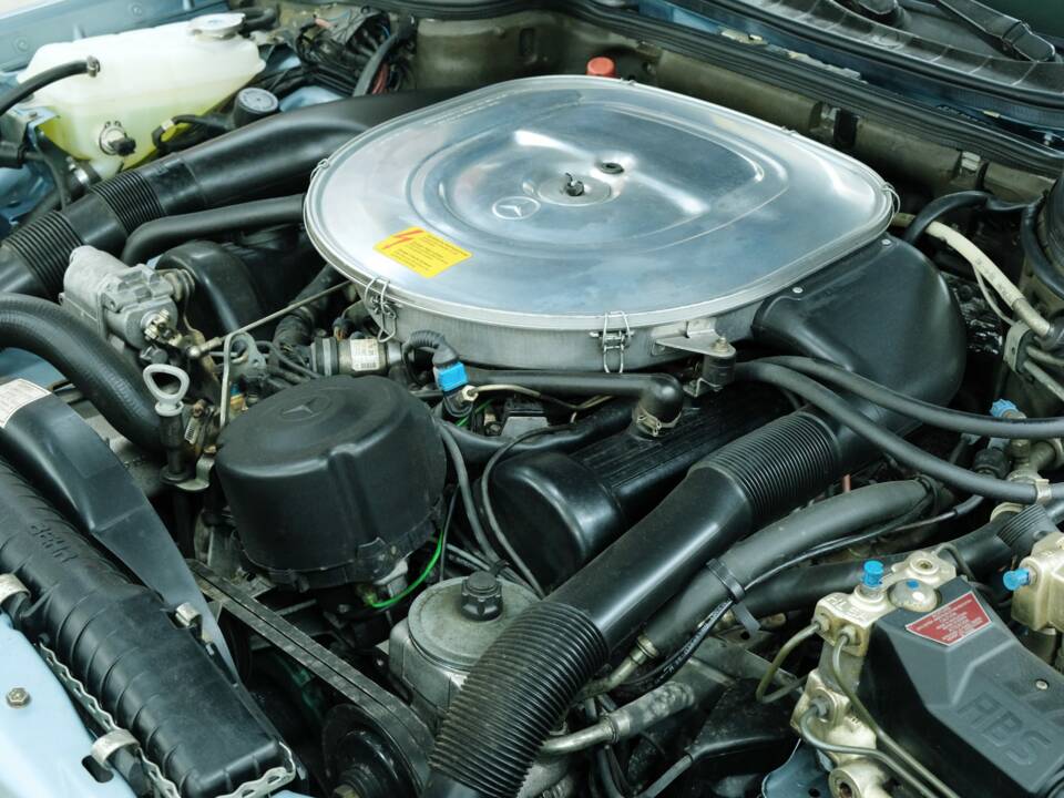 Bild 19/50 von Mercedes-Benz 420 SE (1988)