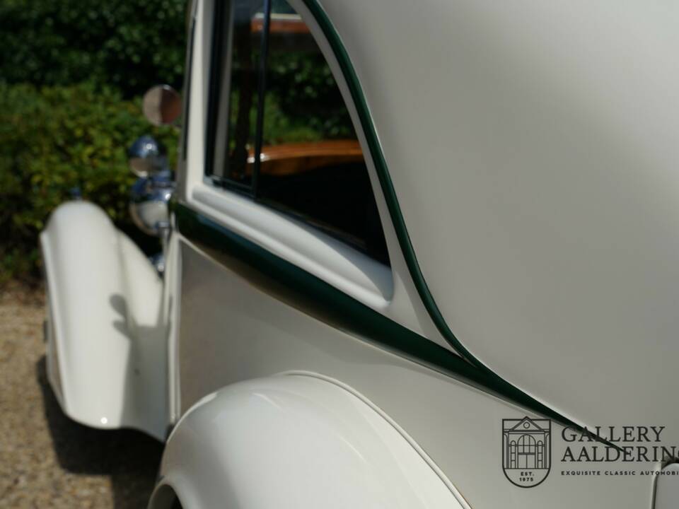 Bild 33/50 von Bentley 3 1/2 Liter Park Ward FHC (1933)
