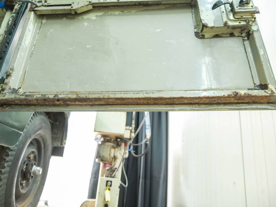 Image 43/50 of Land Rover 109 (1978)