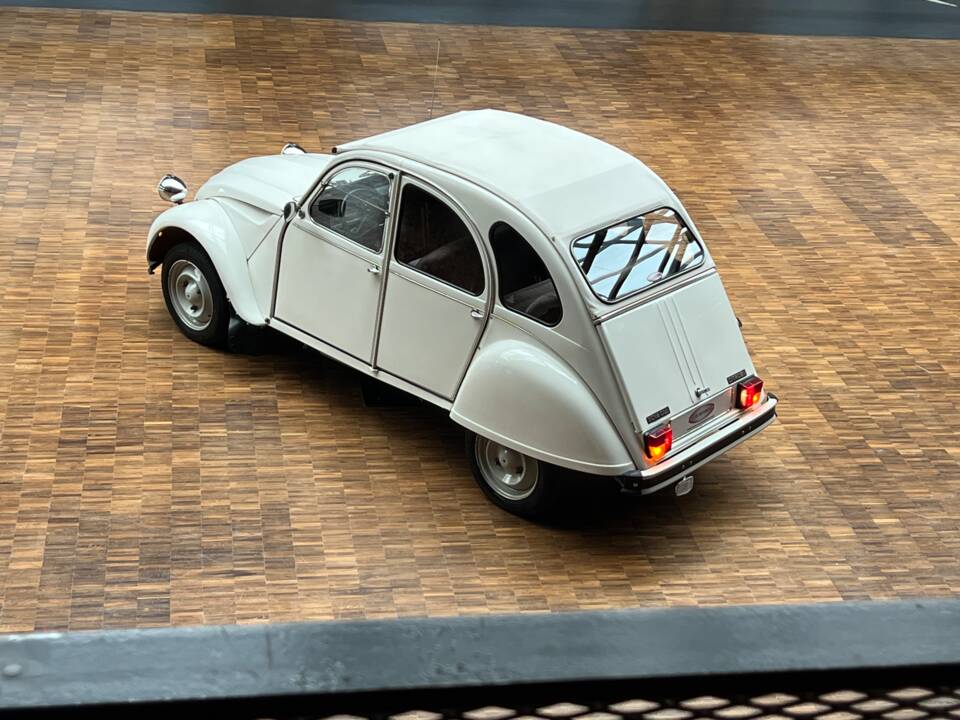 Bild 16/39 von Citroën 2 CV 6 Club (1988)