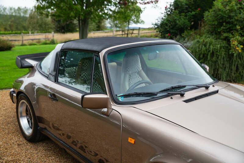 Image 33/50 of Porsche 911 SC 3.0 (1982)