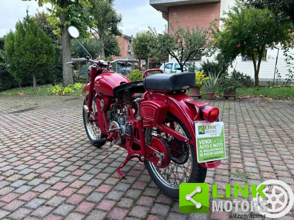 Image 6/10 of Moto Guzzi DUMMY (1951)