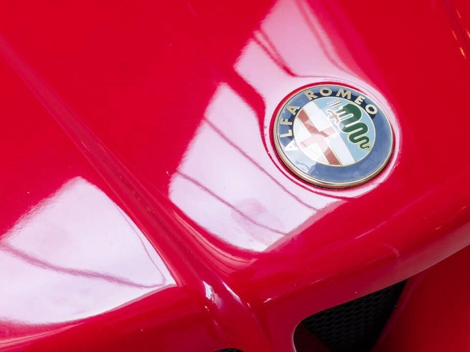 Image 24/32 de Alfa Romeo SZ (1994)