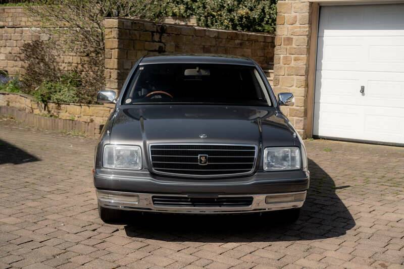 Bild 8/50 von Toyota Century (2003)