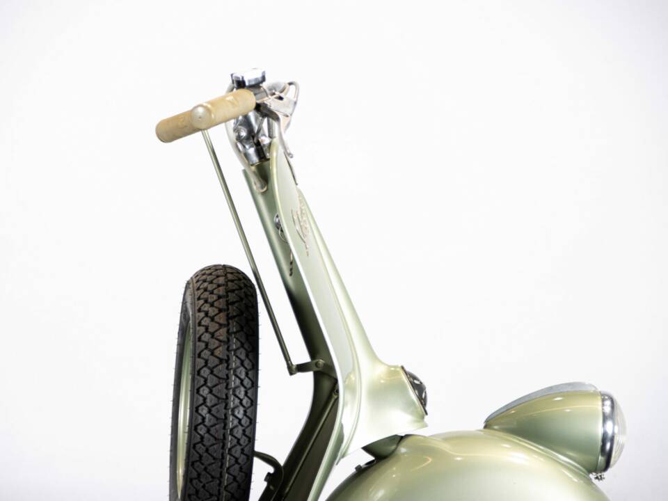 Immagine 33/50 di Piaggio Vespa 125 (1950)