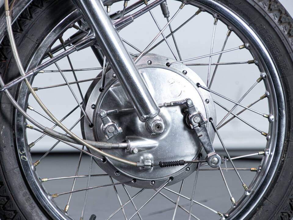 Immagine 32/50 di Kawasaki DUMMY (1970)