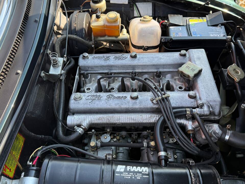 Bild 30/34 von Alfa Romeo 2.0 Spider (1985)