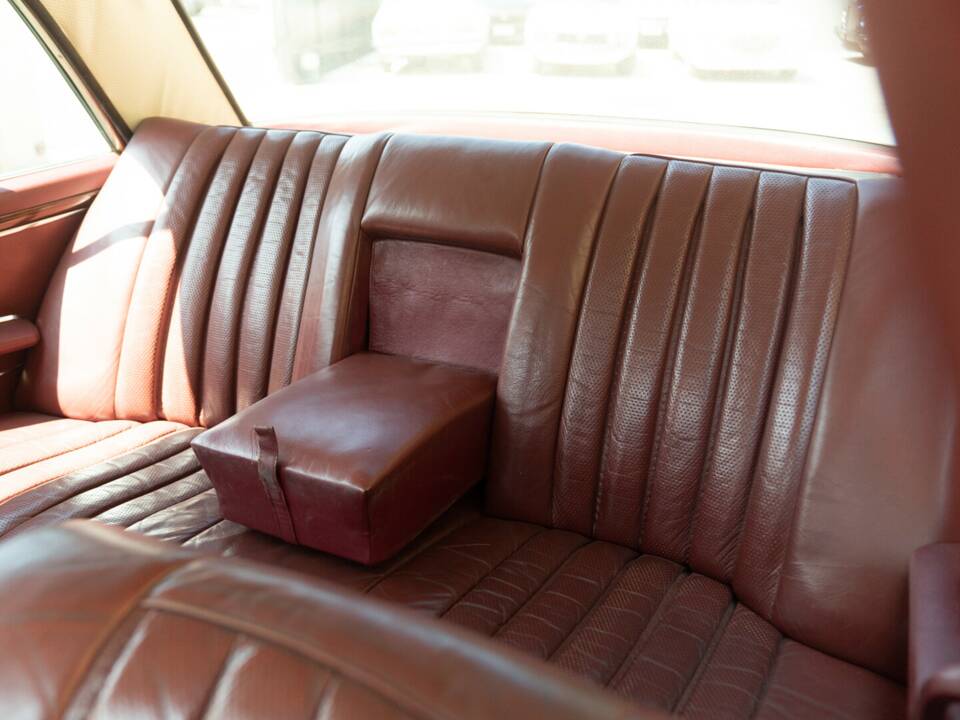 Image 25/34 of Mercedes-Benz 300 SEL 3.5 (1971)