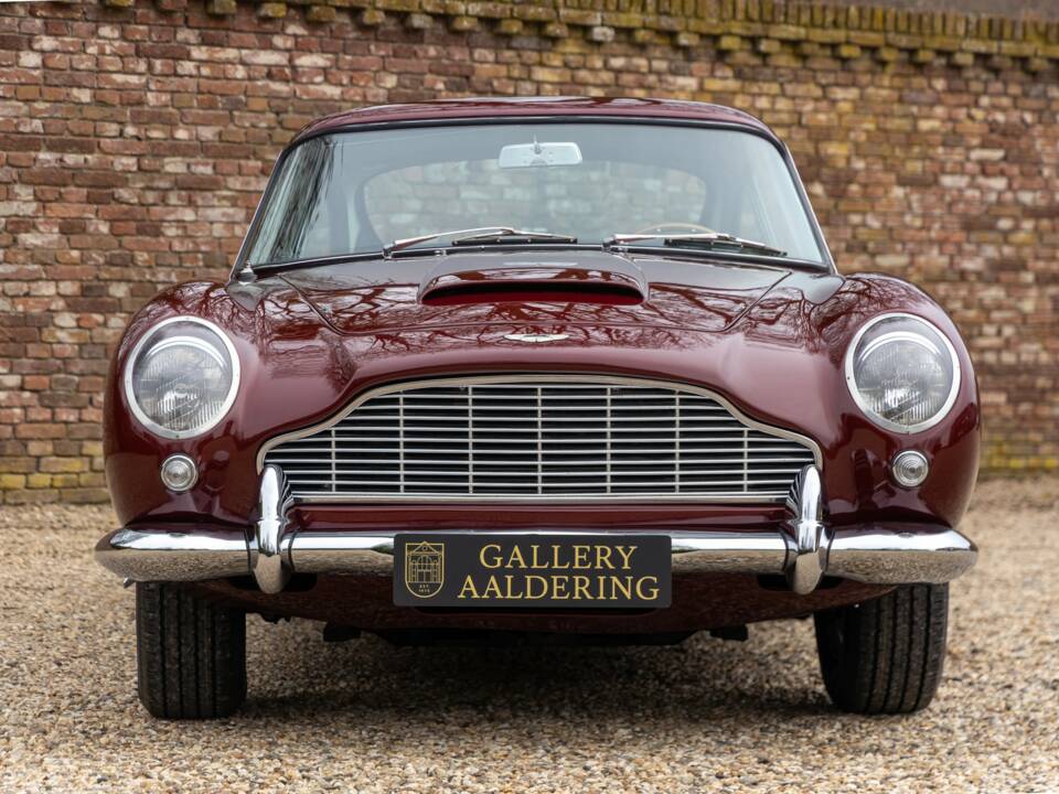 Image 10/50 de Aston Martin DB 5 Vantage (1965)