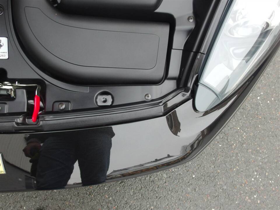 Image 79/99 of Ferrari California (2010)