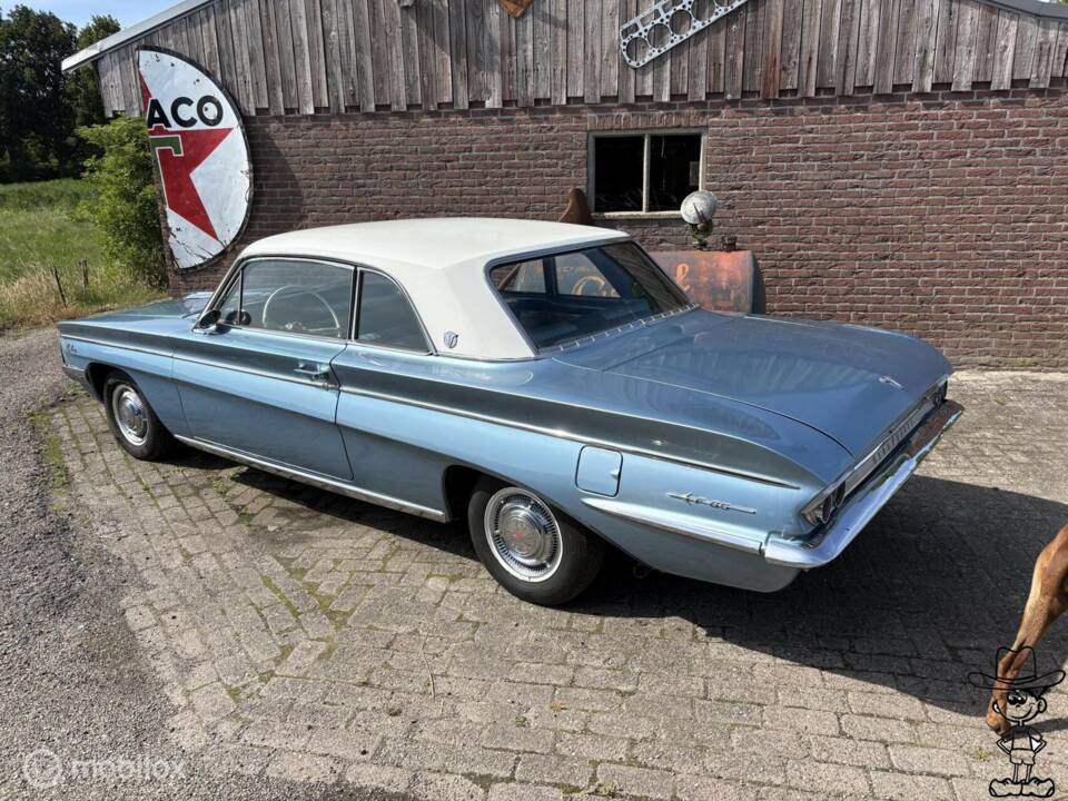 Image 5/49 of Oldsmobile F-85 Jetfire (1962)