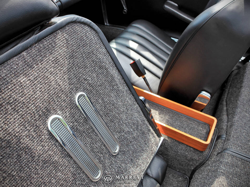 Image 39/70 of Mercedes-Benz 280 SL (1969)