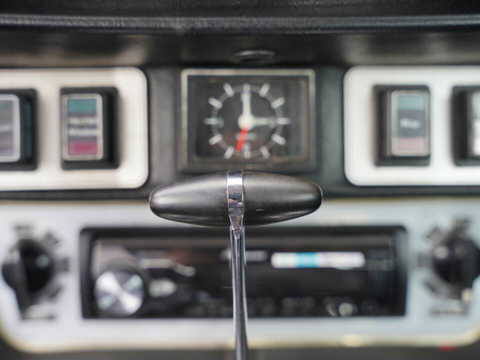Bild 29/50 von Jaguar XJ 6 C 4.2 (1976)