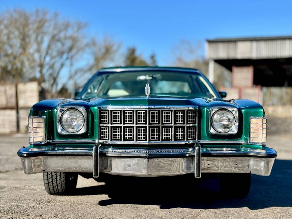 Image 2/19 of Ford Elite (1976)